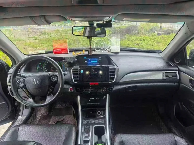 本田雅阁 内饰前排