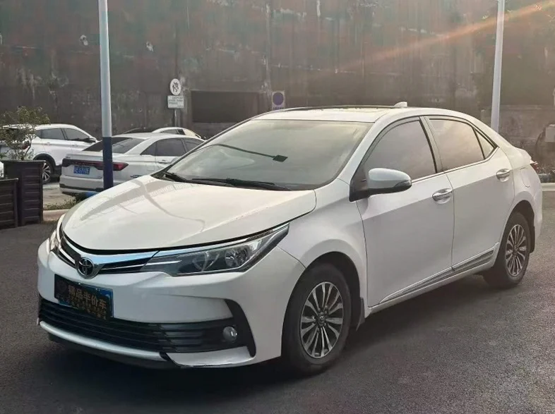 丰田卡罗拉 正面外观三