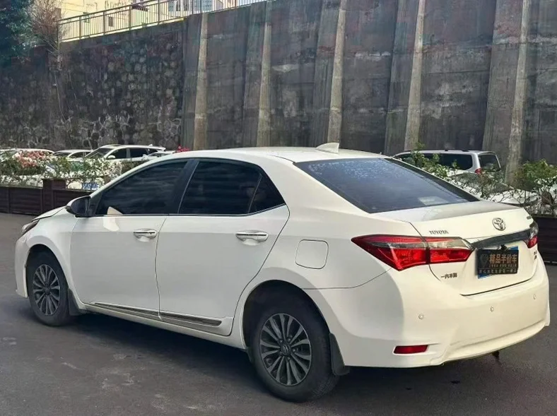 丰田卡罗拉 内饰前排