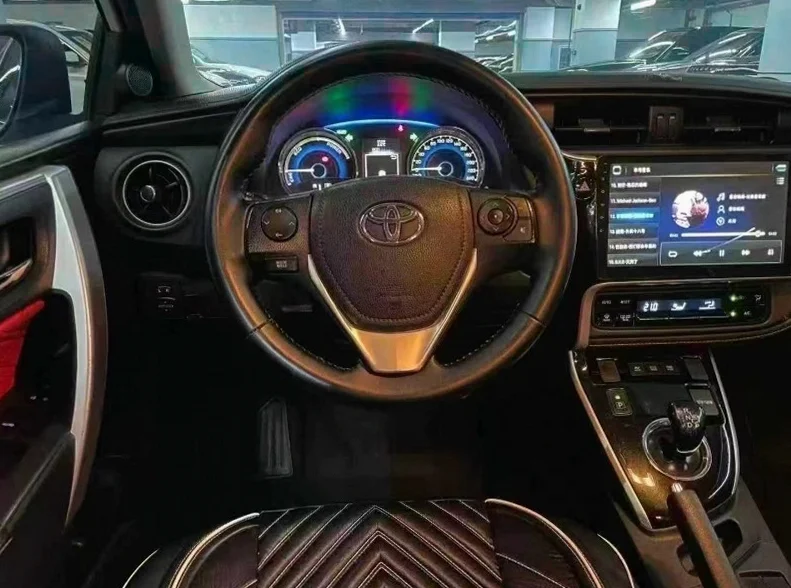 丰田卡罗拉 后面外观一