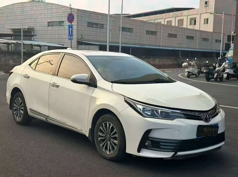 丰田卡罗拉 正面外观二