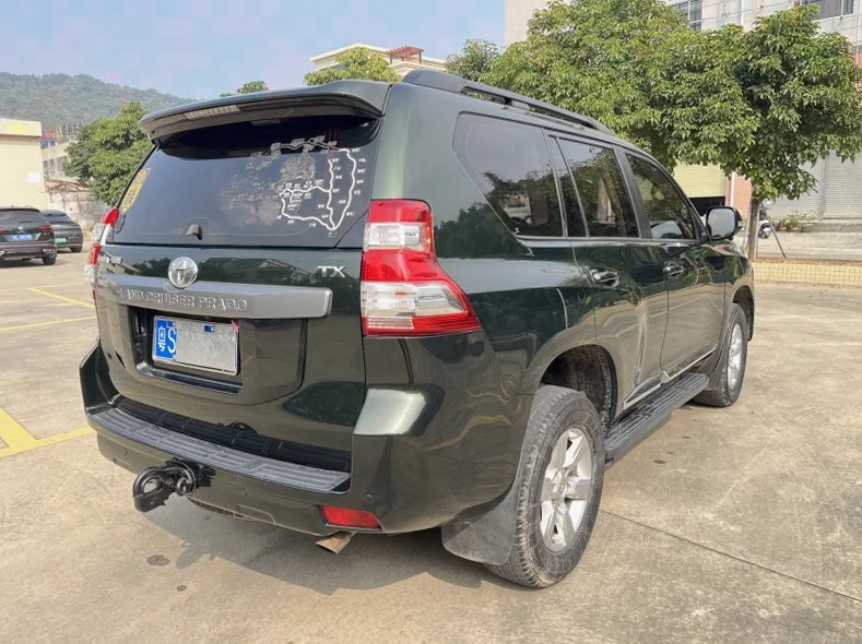 丰田普拉多 后面外观二
