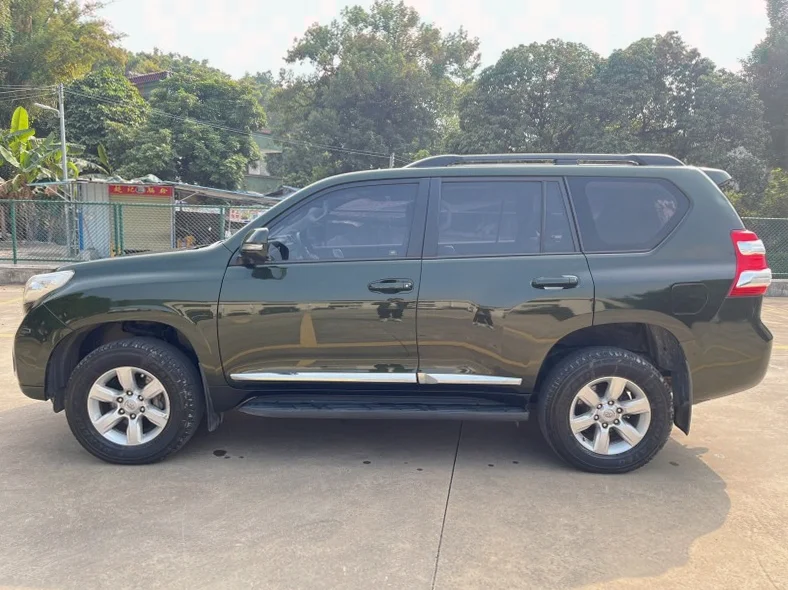 丰田普拉多 正面外观三