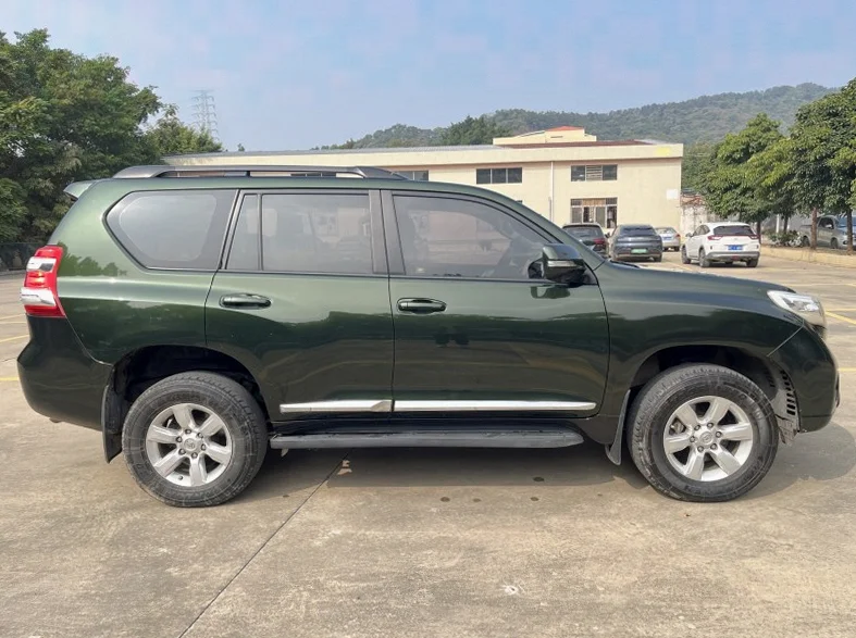 丰田普拉多 正面外观二