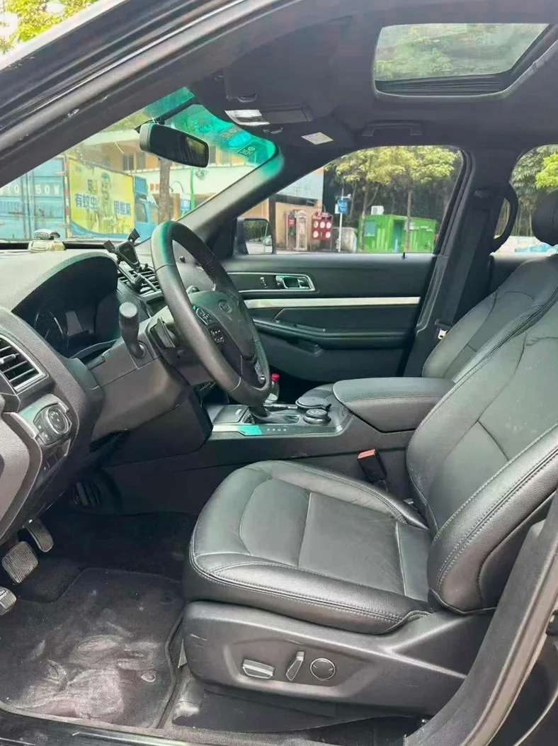 福特探险者 后面外观三