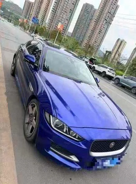 捷豹XE 后面外观一