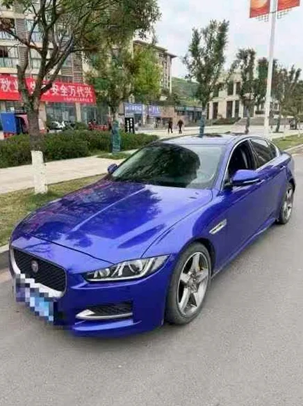 捷豹XE 正面外观二