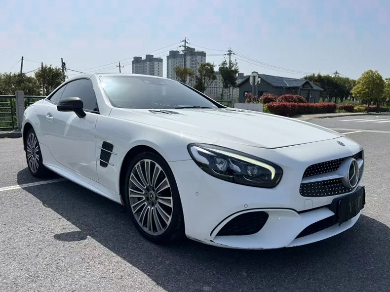 奔驰SL 后面外观三