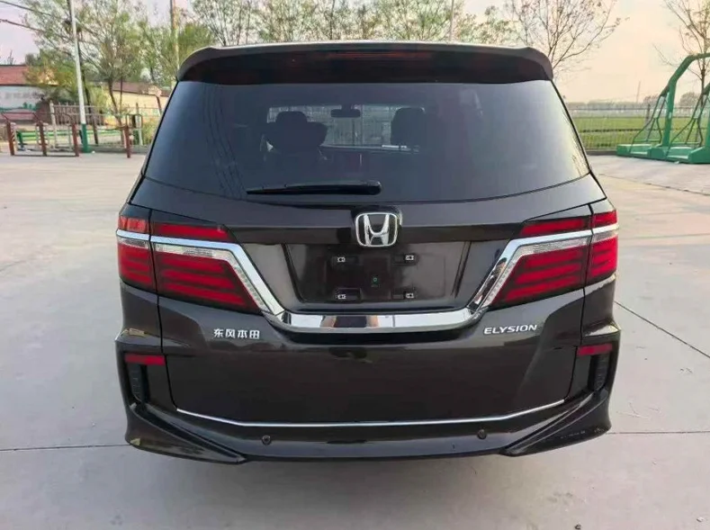 本田艾力绅 内饰后排