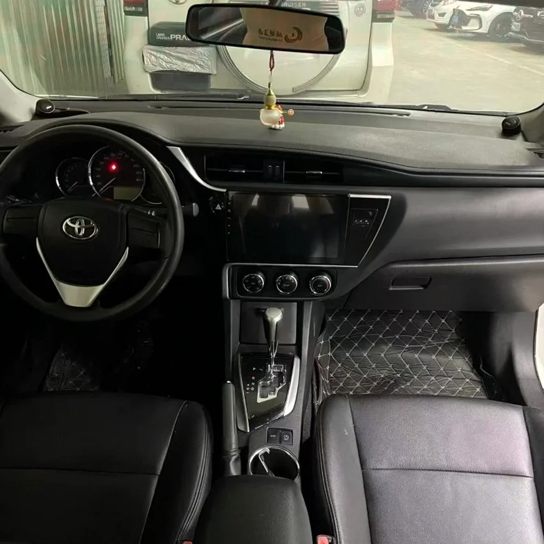 丰田卡罗拉 后面外观一