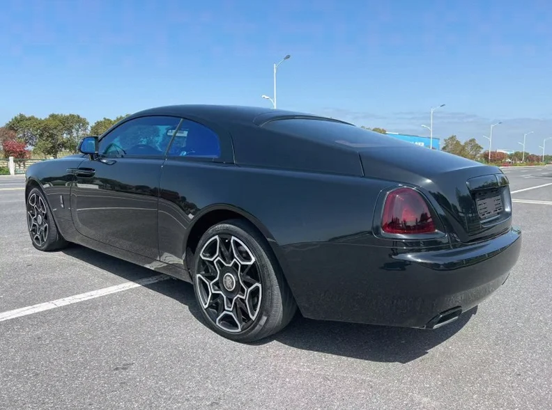 劳斯莱斯魅影 后面外观一