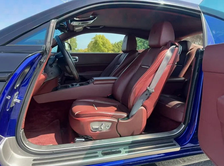 劳斯莱斯魅影 后面外观三