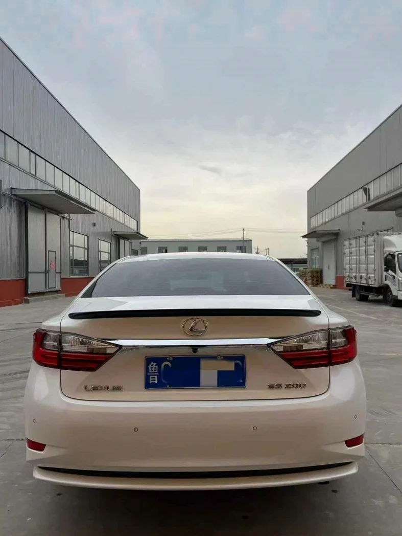 雷克萨斯ES 驾驶室