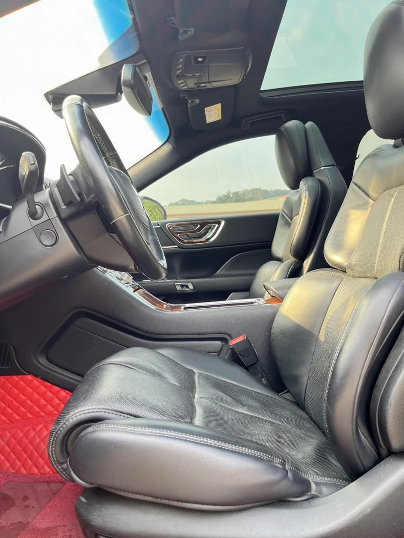 林肯大陆 内饰后排