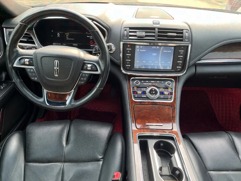 林肯大陆 内饰前排