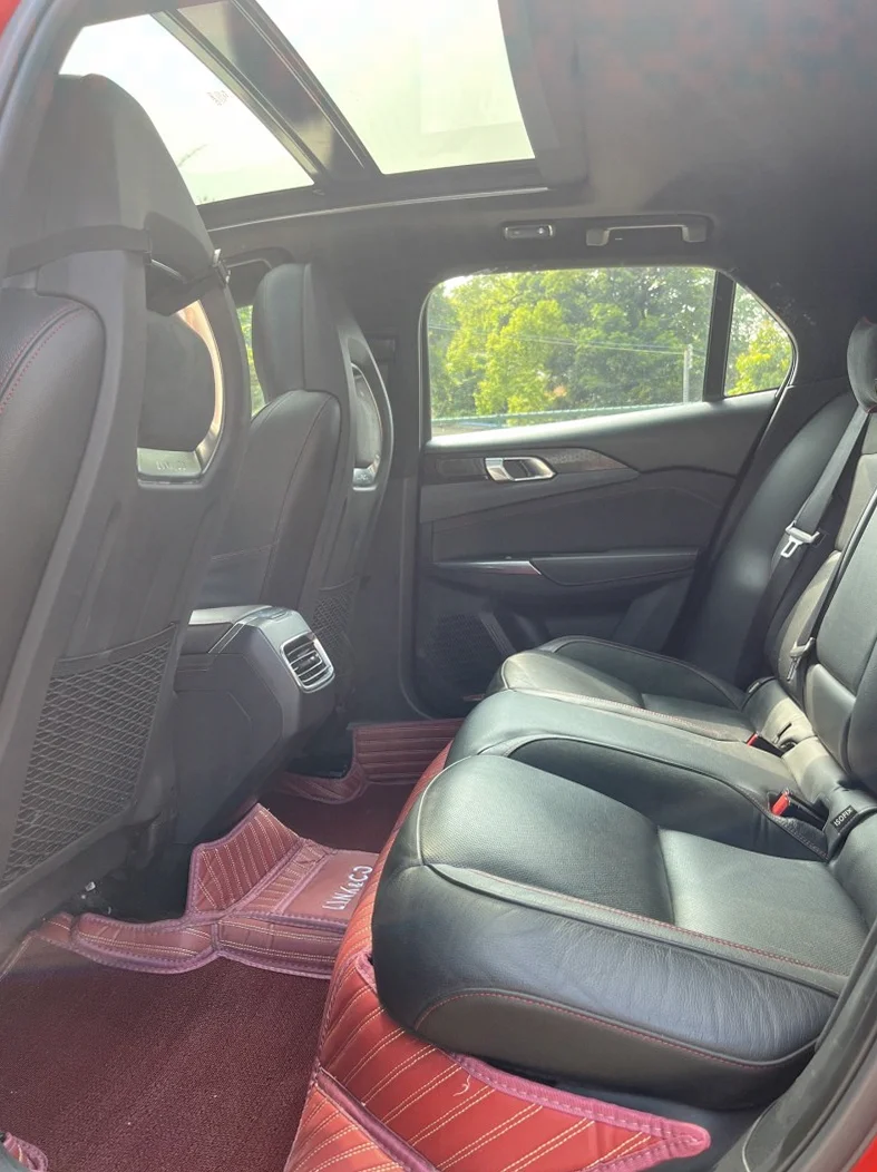 领克03 后面外观三