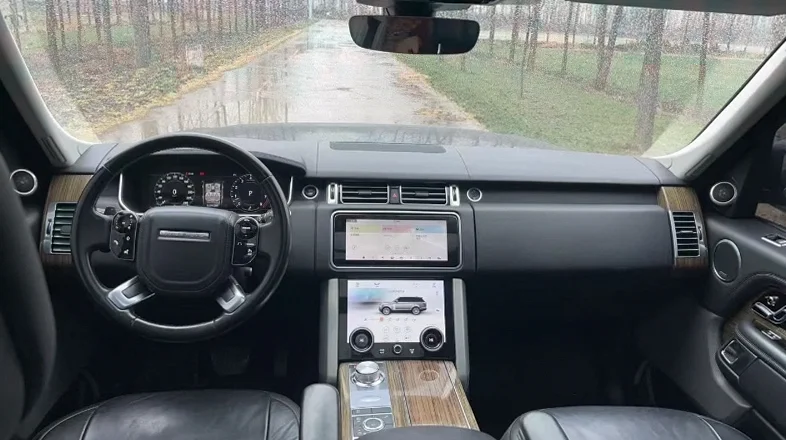 路虎揽胜行政 后面外观三