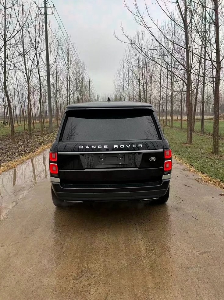 路虎揽胜行政 驾驶室