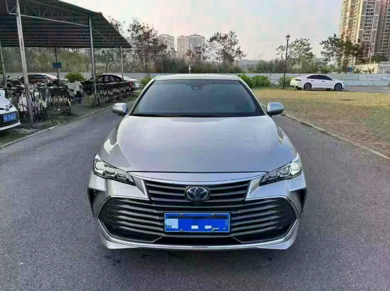 19年丰田亚洲龙双擎XLE尊贵版