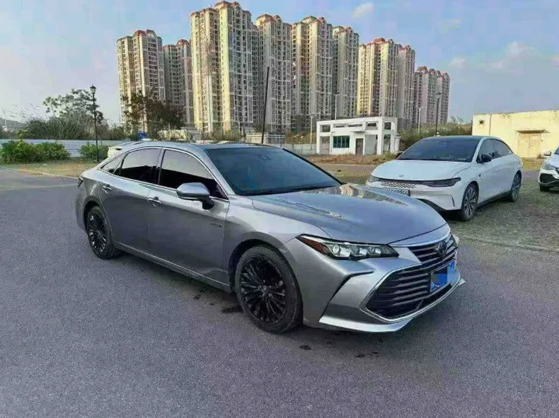 丰田亚洲龙 正面外观二