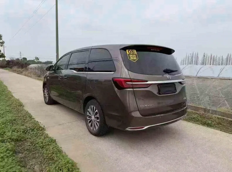 别克GL8 内饰前排