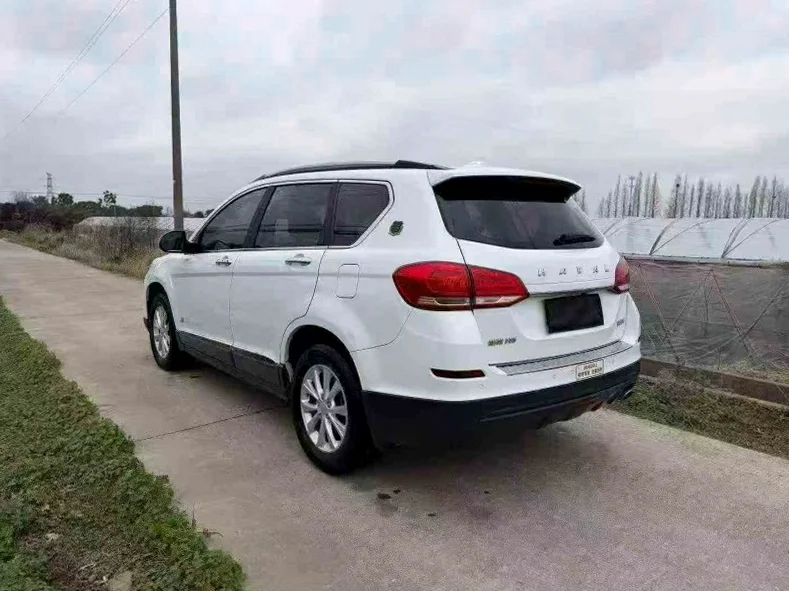 哈弗H6 内饰前排