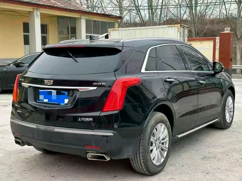 凯迪拉克XT5 后面外观一