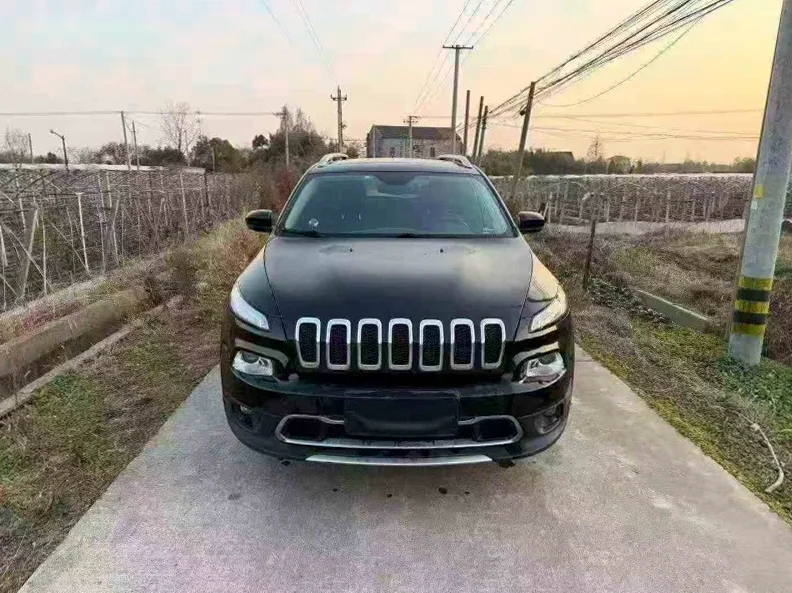 20年Jeep自由光2.0自动