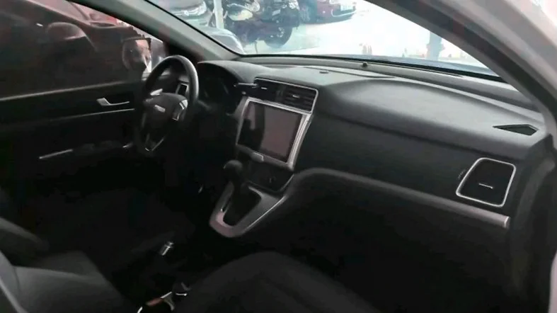 哈弗M6 正面外观二