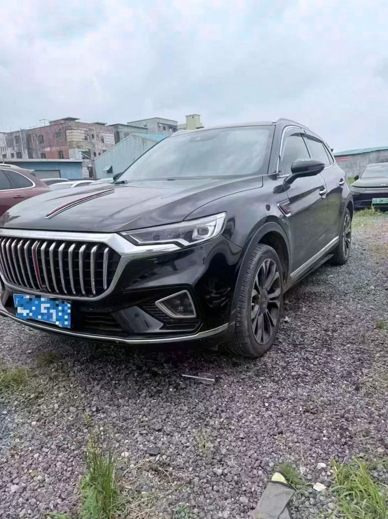 红旗HS5 正面外观二