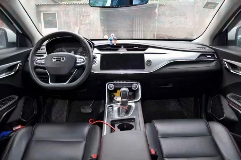 吉利缤瑞 内饰后排