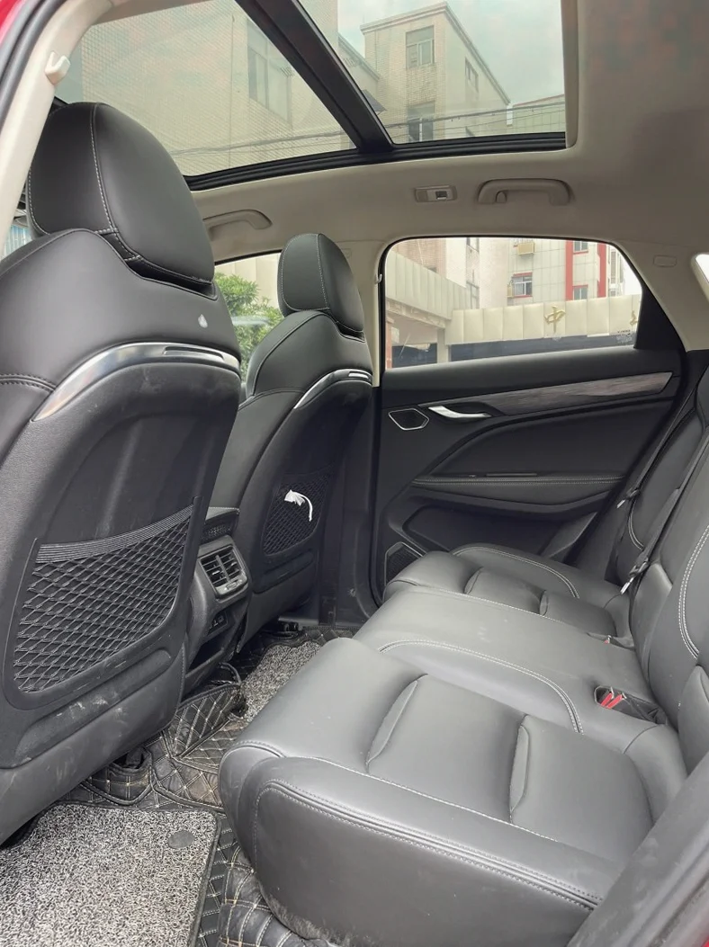 吉利星越 后面外观三