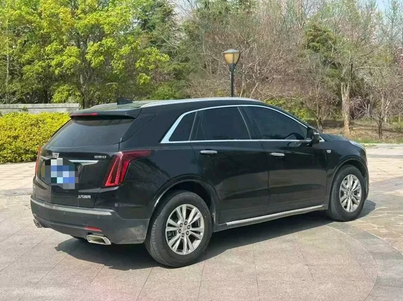 凯迪拉克XT5 后面外观一