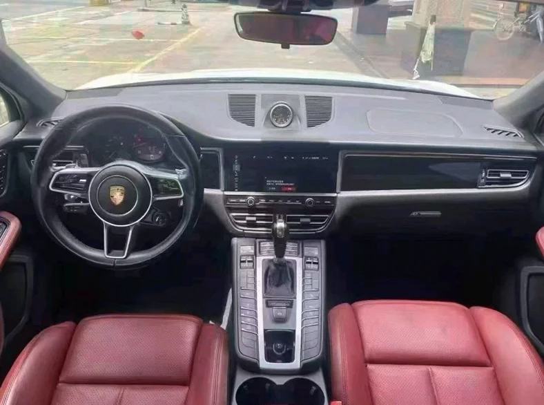 保时捷Macan 后面外观二