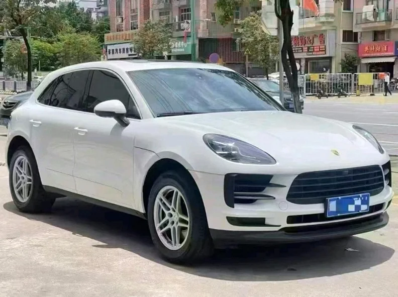 保时捷Macan 正面外观三