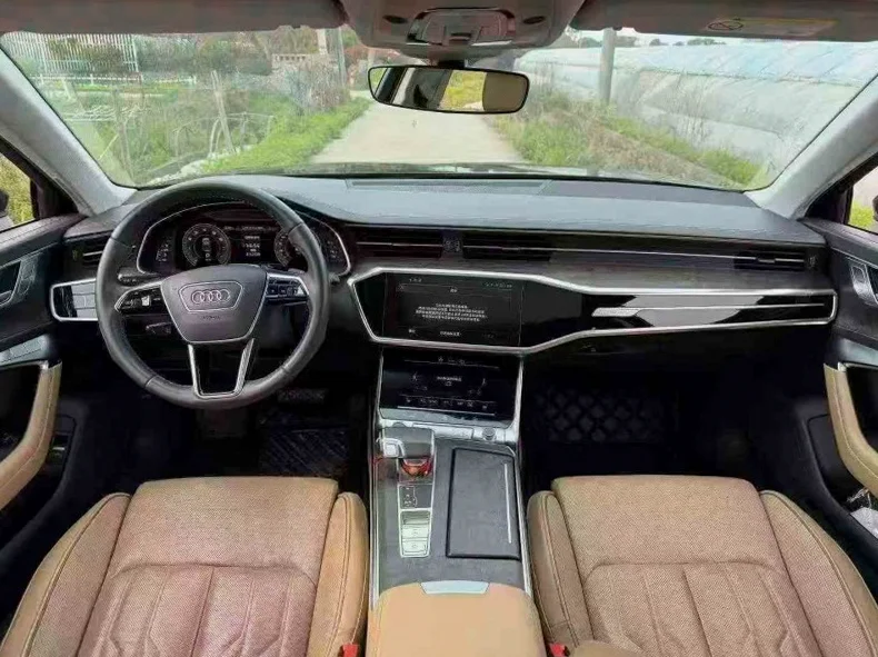 奥迪A6L 后面外观一