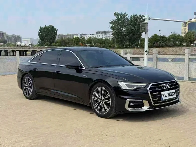 奥迪A6L 正面外观二