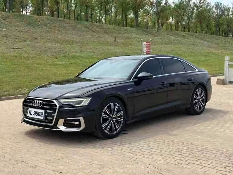 奥迪A6L 正面外观三