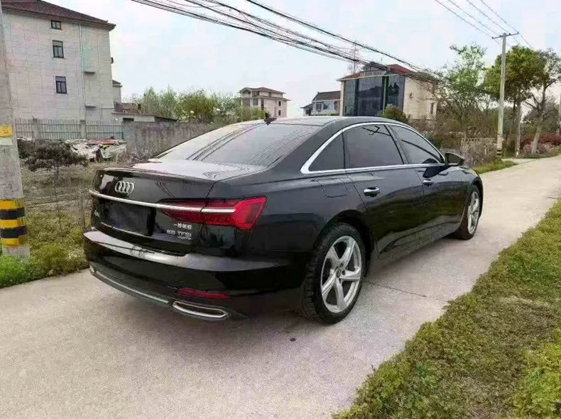 奥迪A6L 内饰前排
