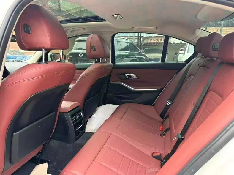 宝马3系 后面外观二