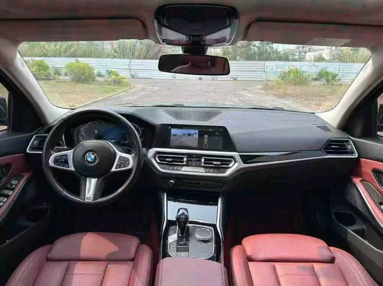 宝马3系 后面外观二