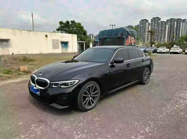 宝马3系 正面外观三