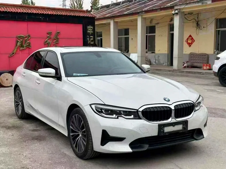 宝马3系 正面外观三