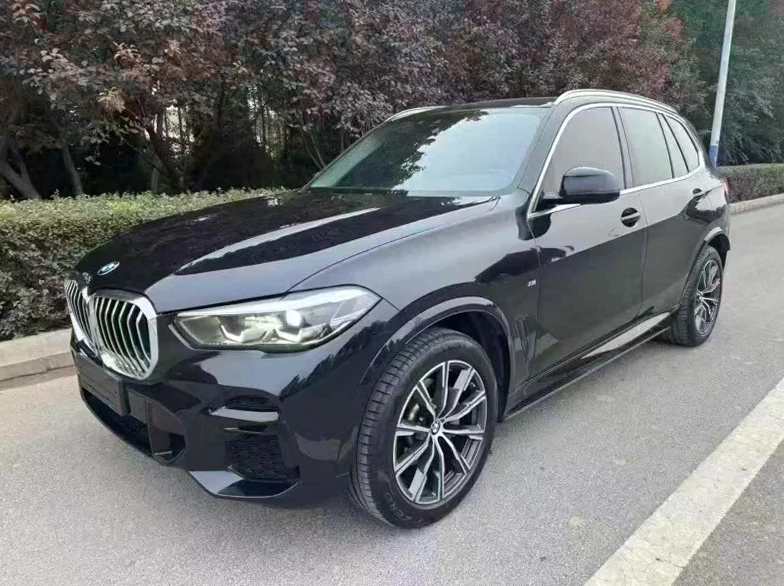 宝马X5 正面外观二