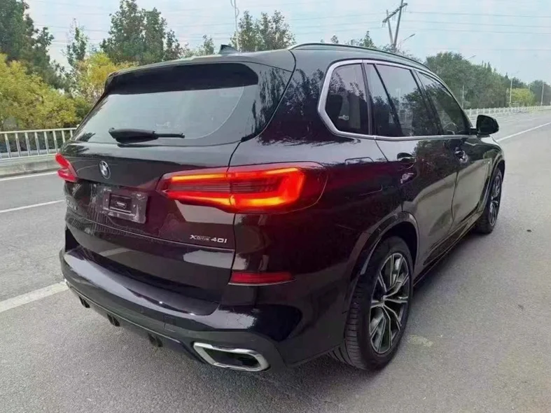 宝马X5 内饰后排