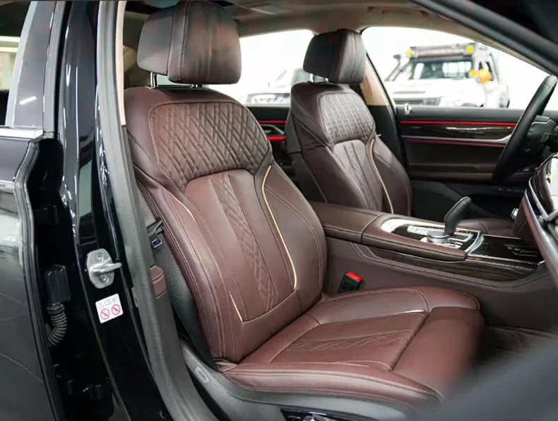 宝马7系 后面外观二