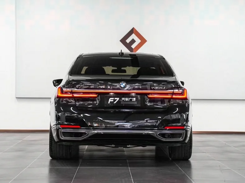 宝马7系 内饰后排