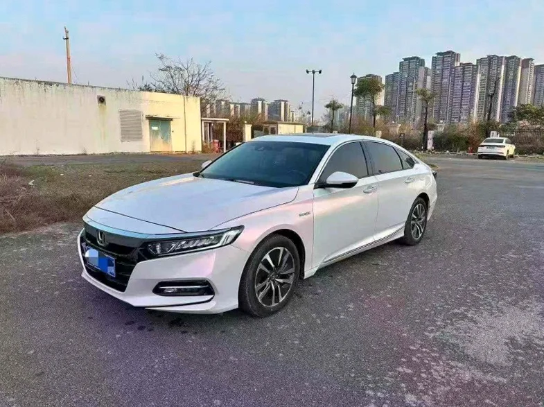 本田雅阁 正面外观三