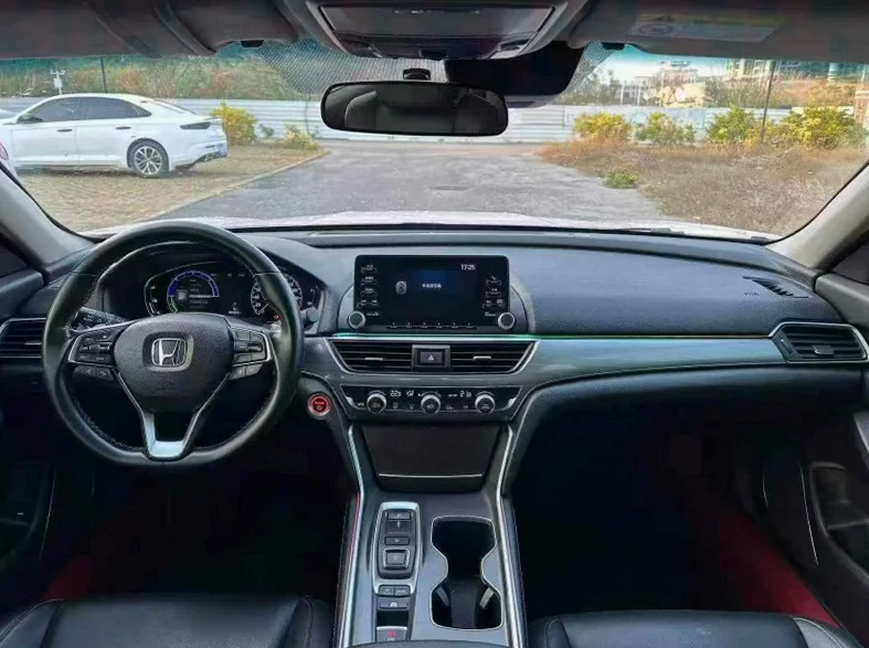 本田雅阁 后面外观二