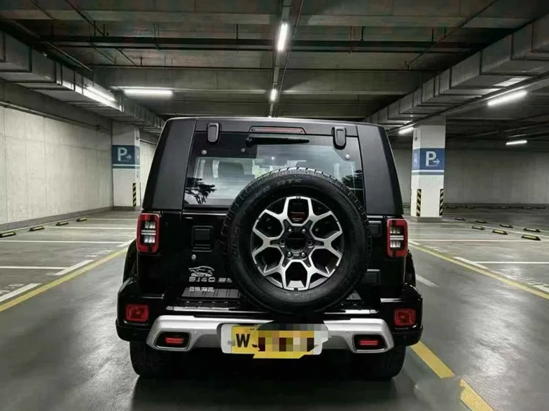 北京BJ40 内饰前排